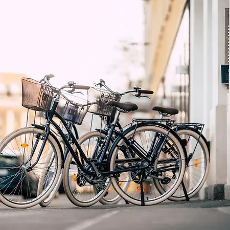 Luga Homes - Rosental Apartman